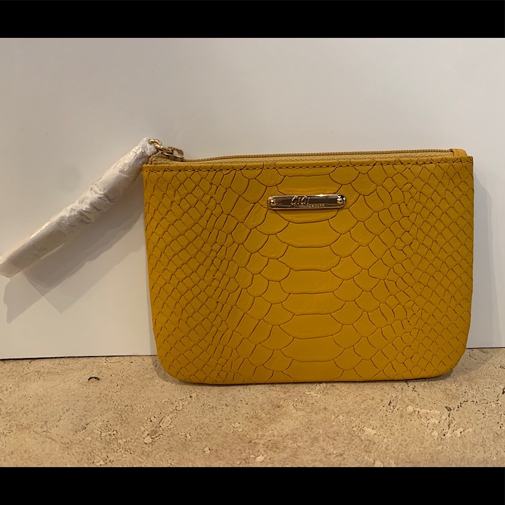 GiGi New York Pouch